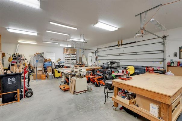 Garage, Interior