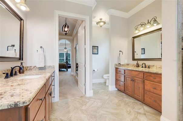 Bathroom, Dual Sink Vanities, Interior