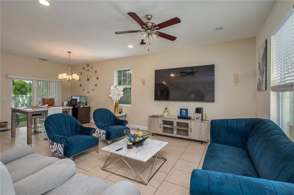 Chandelier, Dining room, Interior, Living room, Recessed Lighting