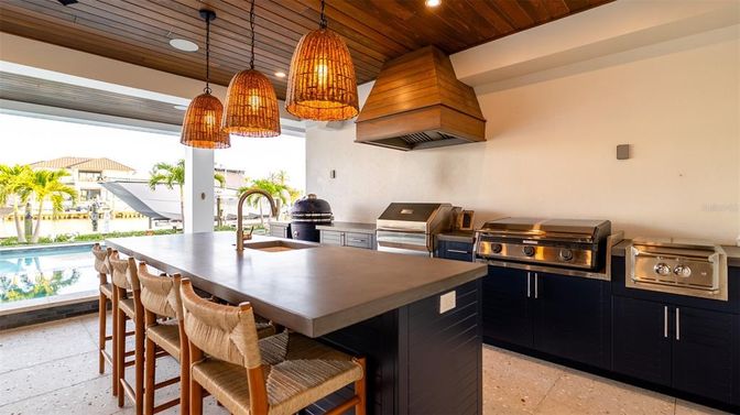 Exterior, Pendant Lights