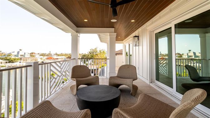 Exterior, Recessed Lighting