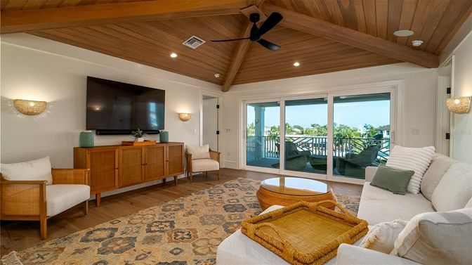 Interior, Living room, Recessed Lighting, Wooden Beams, Wooden Ceilings, Wood Texture Flooring