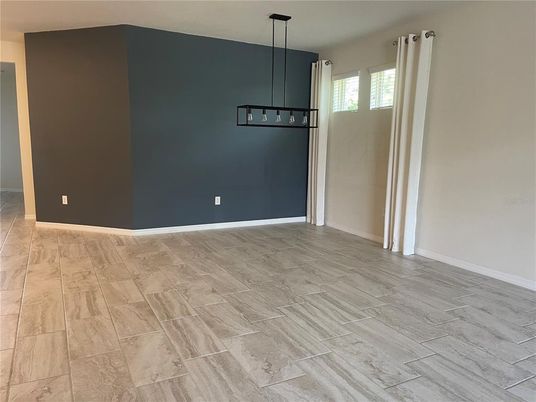 Empty room, Interior, Pendant Lights