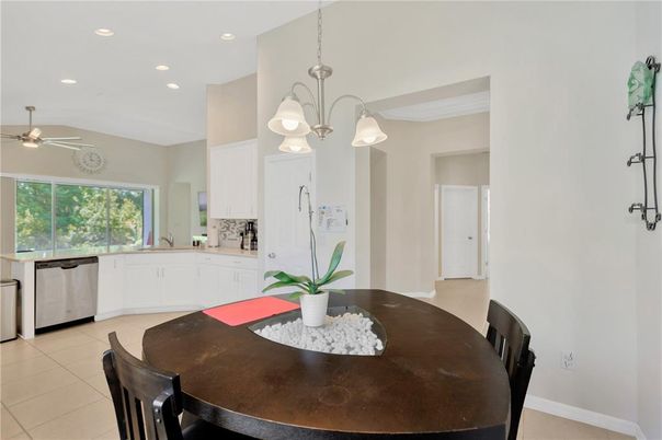 Dining room, Interior, Kitchen, Pendant Lights, Recessed Lighting
