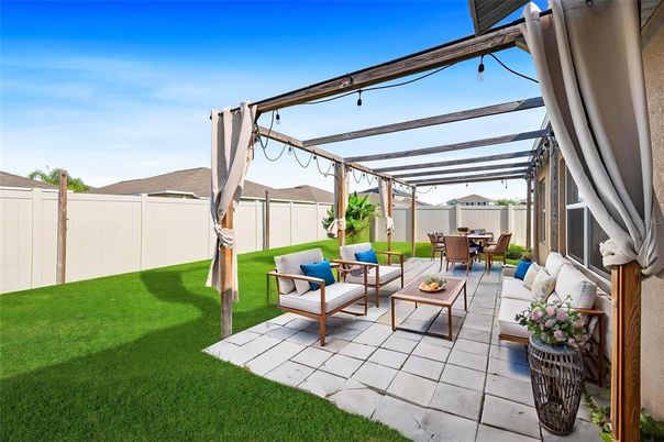Backyard, Exterior