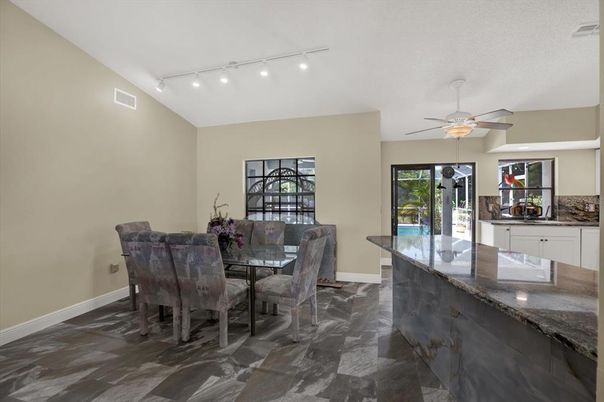 Dining room, Interior