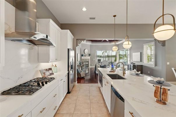 Interior, Kitchen, Living room, Pendant Lights, Recessed Lighting, Stainless Steel Appliances