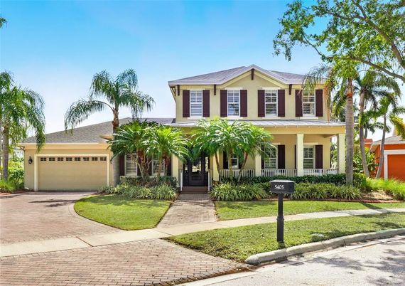 Attached, Exterior, Facade, Ranch