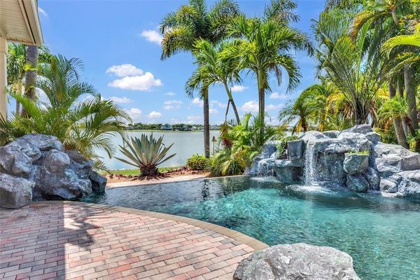 Exterior, Lake, Pool