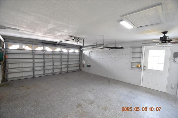 Garage, Interior