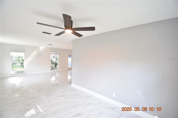 Empty room, Interior, Marble, Recessed Lighting
