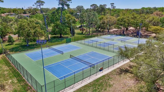 Exterior, Tennis Courts