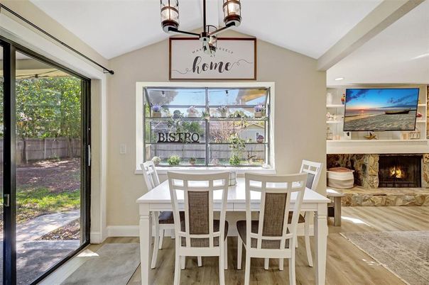 Dining room, Fireplace, Interior, Pendant Lights, Recessed Lighting, Wood Texture Flooring