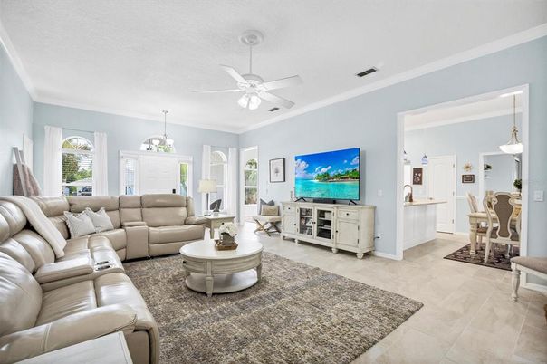 Dining room, Interior, Living room, Pendant Lights