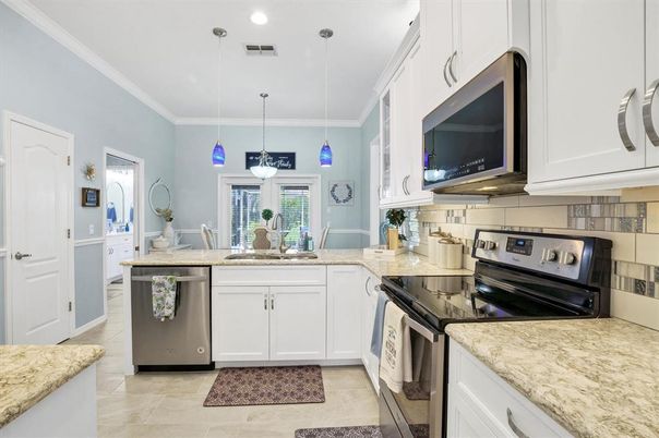 Dining room, Interior, Kitchen, Pendant Lights, Recessed Lighting