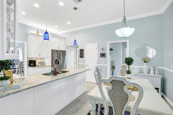 Dining room, Interior, Kitchen, Pendant Lights, Recessed Lighting, Stainless Steel Appliances