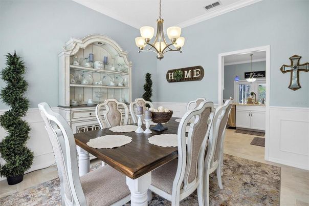 Chandelier, Dining room, Interior