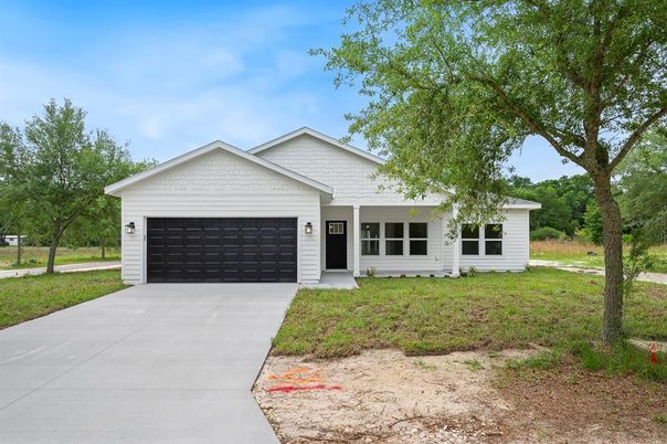 Attached, Exterior, Facade, Ranch