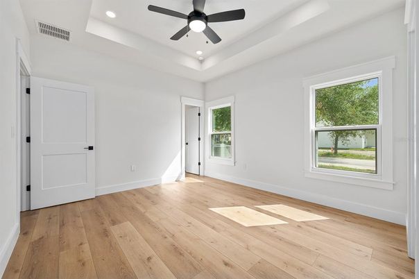 Empty room, Interior, Recessed Lighting, Wood Texture Flooring