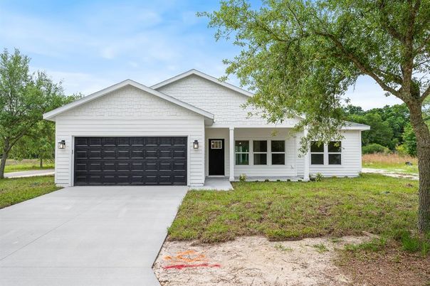 Attached, Exterior, Facade, Ranch