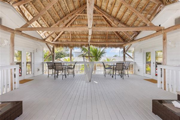Exterior, Wooden Beams