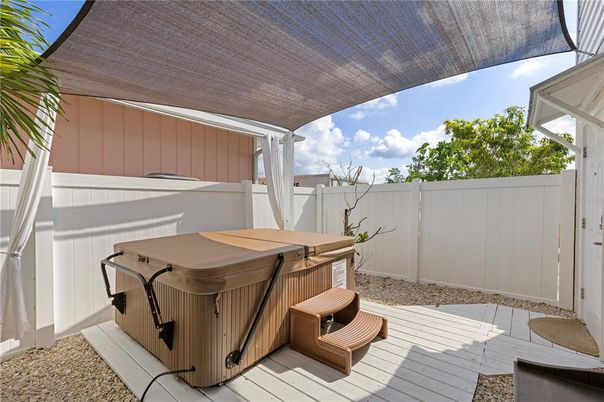 Exterior, Hot Tub