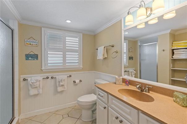 Bathroom, Interior, Recessed Lighting