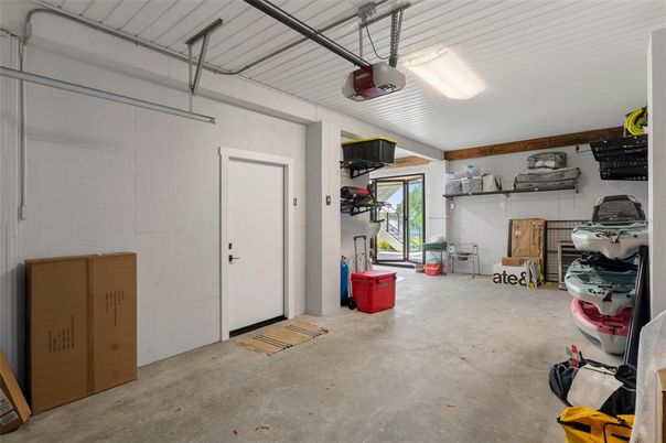 Garage, Interior
