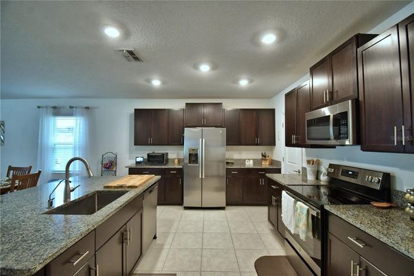 Dining room, Interior, Kitchen, Recessed Lighting, Stainless Steel Appliances