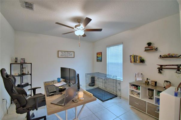 Home Office, Interior