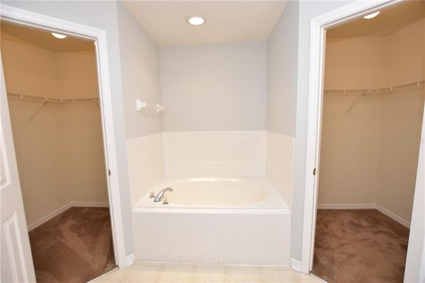 Bathroom, Interior, Recessed Lighting, Walk-in Closets