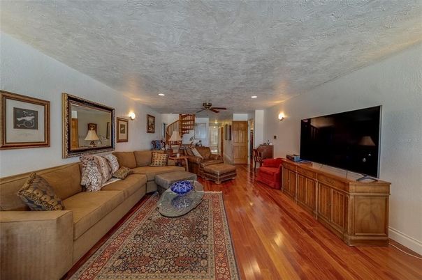 Interior, Living room, Recessed Lighting, Wood Texture Flooring