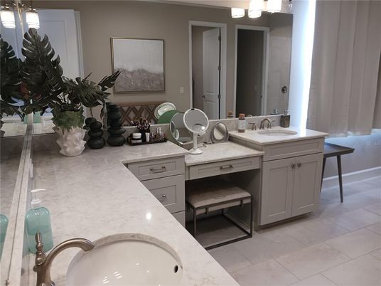 Bathroom, Dual Sink Vanities, Interior