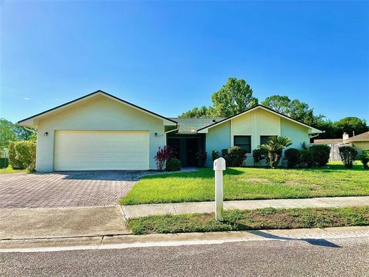 Attached, Exterior, Facade, Ranch