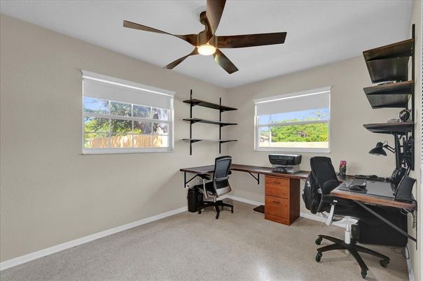 Home Office, Interior