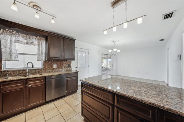 Chandelier, Interior, Kitchen