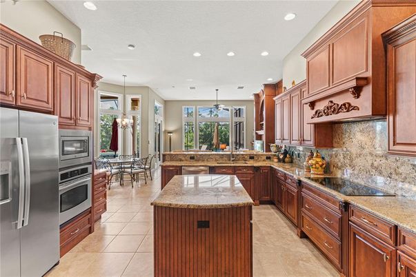 Dining room, Interior, Kitchen, Pendant Lights, Recessed Lighting, Stainless Steel Appliances