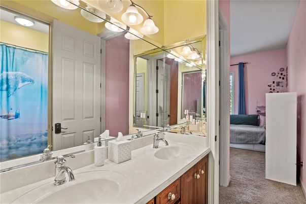 Bathroom, Dual Sink Vanities, Interior