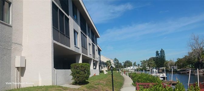 Exterior, Water