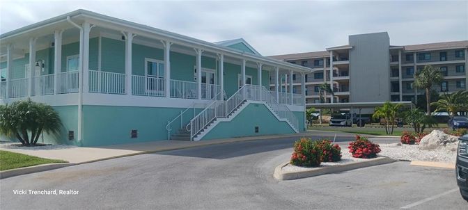 Exterior, Facade, Condo Building