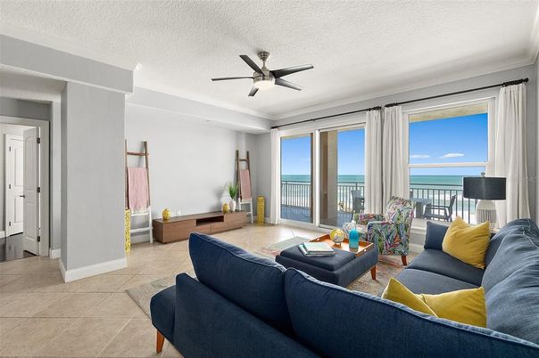 Interior, Living room, Water