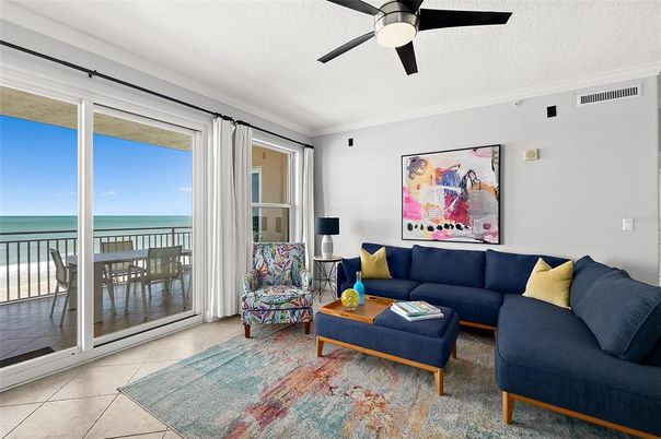Interior, Living room, Water