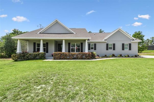 Backyard, Exterior, Facade, Ranch