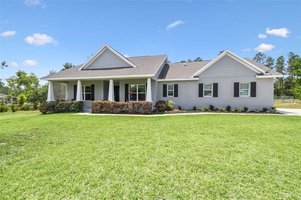 Backyard, Exterior, Facade, Ranch