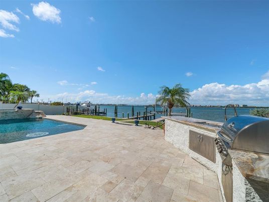 Exterior, Lake, Pool, Water