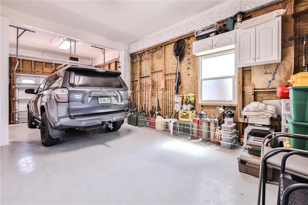 Garage, Interior