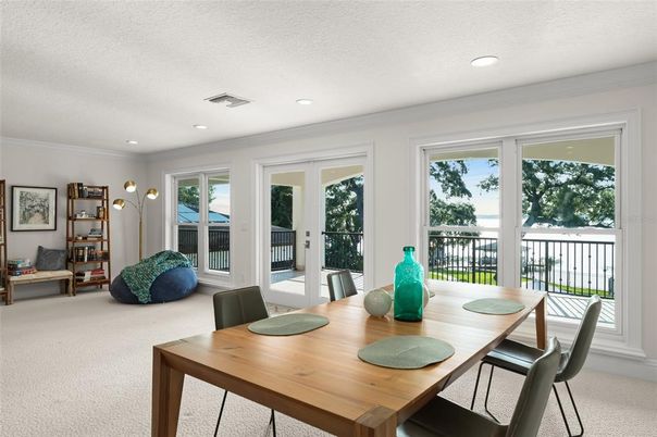 Dining room, Interior, Recessed Lighting