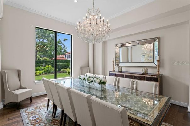 Chandelier, Dining room, Interior, Recessed Lighting, Wood Texture Flooring