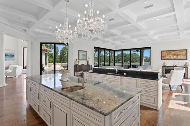 Chandelier, Dining room, Interior, Kitchen, Living room, Recessed Lighting, Wood Texture Flooring