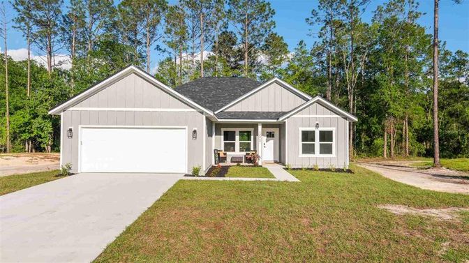 Attached, Exterior, Facade, Ranch